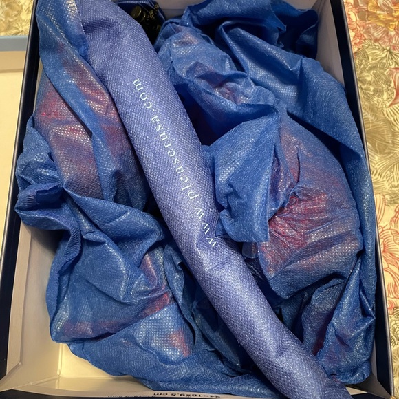 Feather Slippers-NWT - Picture 5 of 5